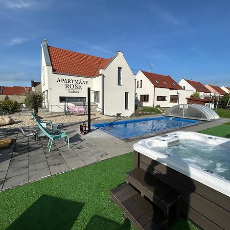 Apartmany Rose Леднице Екстериор снимка