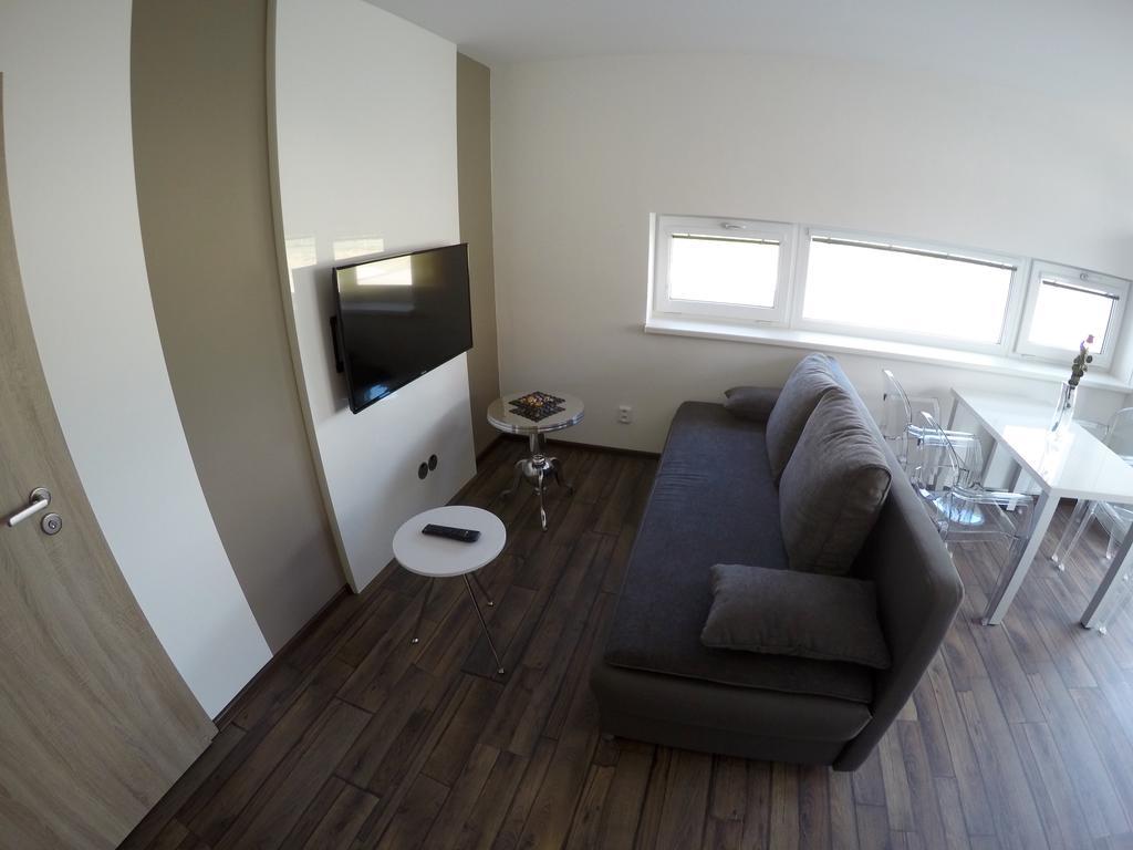Apartmany Rose Леднице Екстериор снимка