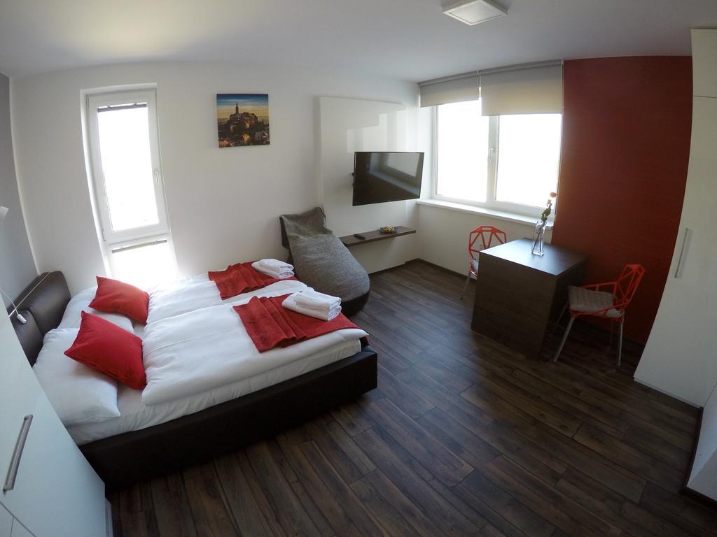 Apartmany Rose Леднице Екстериор снимка