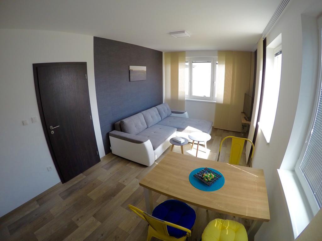 Apartmany Rose Леднице Екстериор снимка