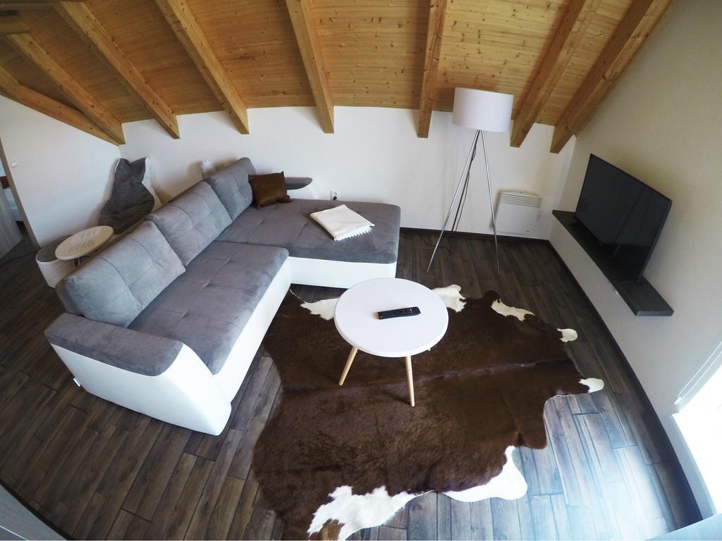 Apartmany Rose Леднице Екстериор снимка