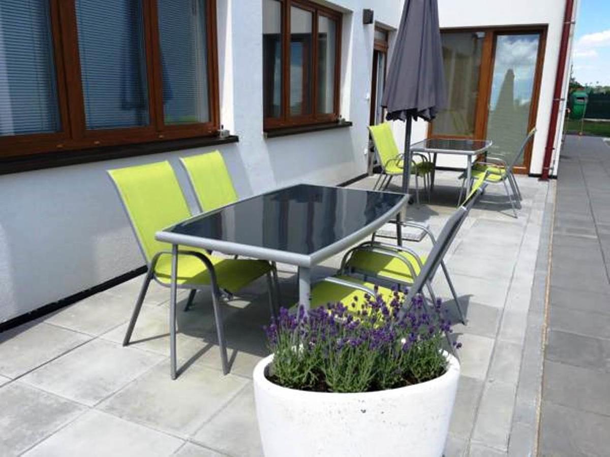 Apartmany Rose Леднице Екстериор снимка