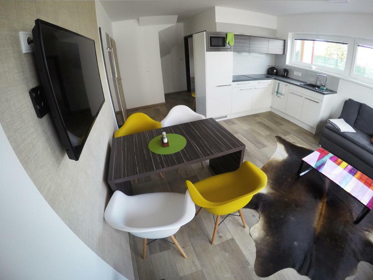 Apartmany Rose Леднице Екстериор снимка
